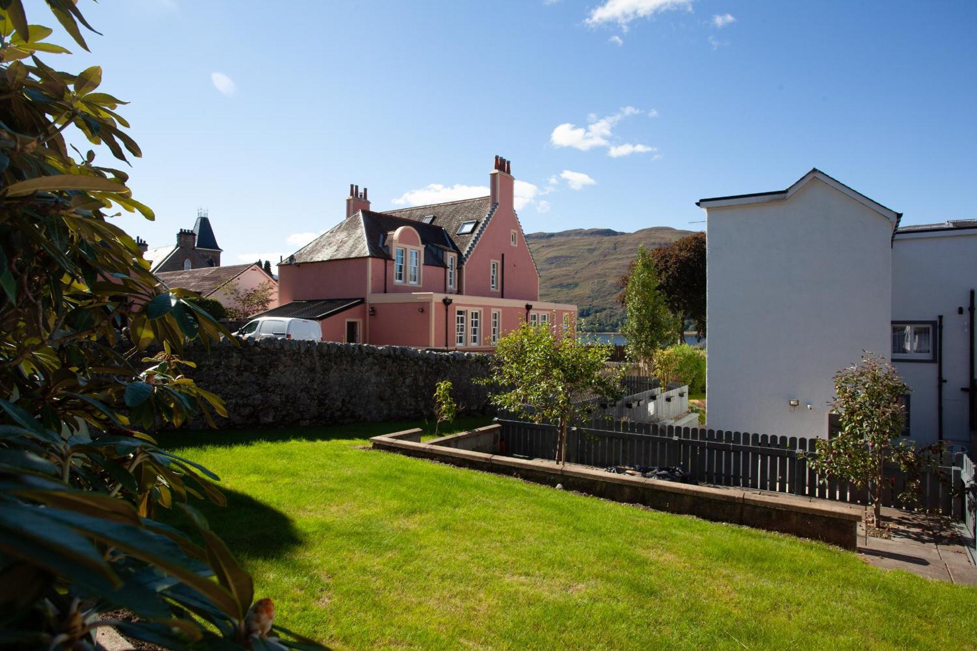 Lochiel Villa Guest House Fort William Exterior photo